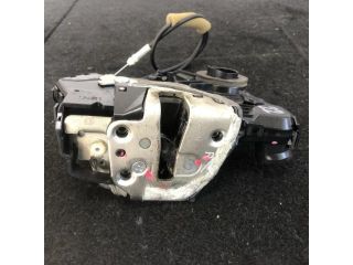 bontott TOYOTA HILUX Jobb első Ajtózár