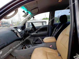 bontott TOYOTA HILUX Jobb első Belső Küszöb Burkolat