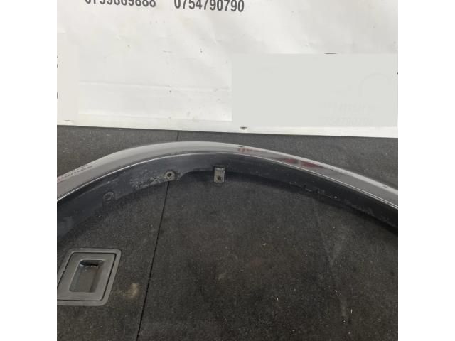 bontott TOYOTA HILUX Jobb első Sárvédő Díszléc