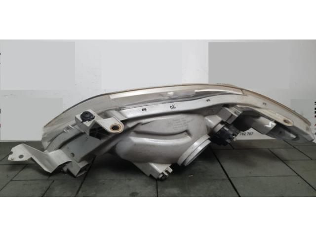 bontott TOYOTA HILUX Jobb Fényszóró