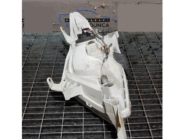 bontott TOYOTA HILUX Jobb Fényszóró