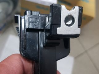 bontott TOYOTA HILUX Jobb Fényszórómosó Fúvóka