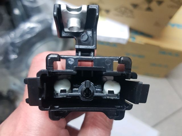 bontott TOYOTA HILUX Jobb Fényszórómosó Fúvóka