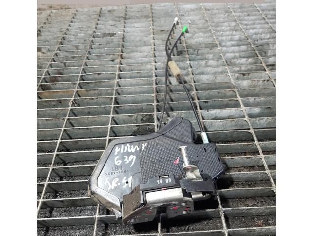 bontott TOYOTA HILUX Jobb hátsó Ajtózár