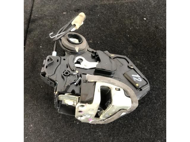 bontott TOYOTA HILUX Jobb hátsó Ajtózár