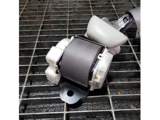 bontott TOYOTA HILUX Jobb hátsó Biztonsági Öv