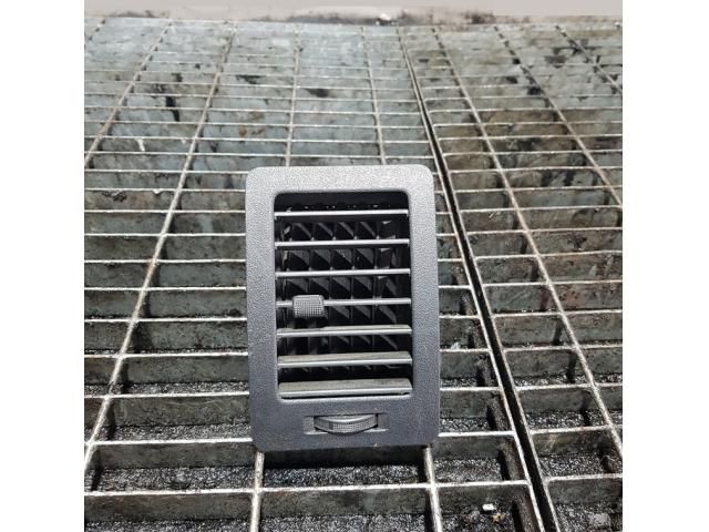 bontott TOYOTA HILUX Jobb Szellőző