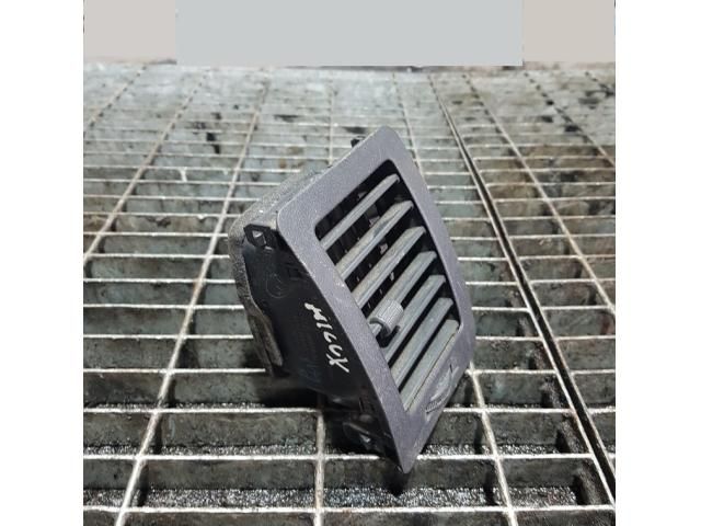 bontott TOYOTA HILUX Jobb Szellőző