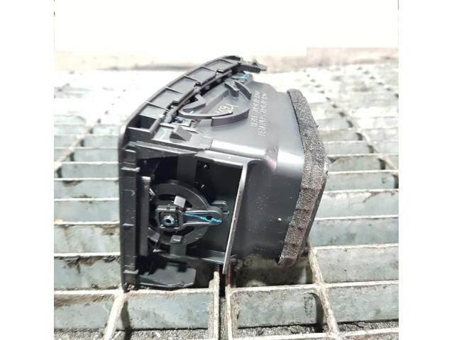 bontott TOYOTA HILUX Jobb Szellőző