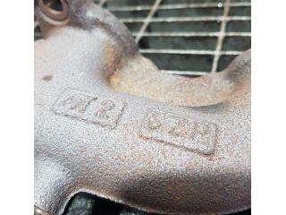 bontott TOYOTA HILUX Kipufogó Közösítő