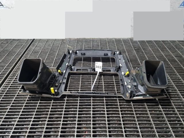 bontott TOYOTA HILUX Középső Szellőző