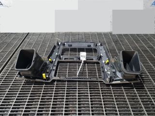 bontott TOYOTA HILUX Középső Szellőző