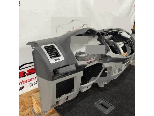 bontott TOYOTA HILUX Műszerfal Héj