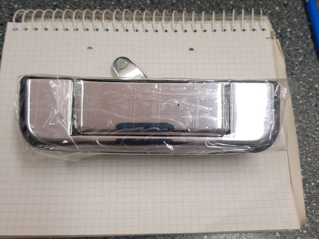 bontott TOYOTA HILUX Plató Ajtó Kilincs