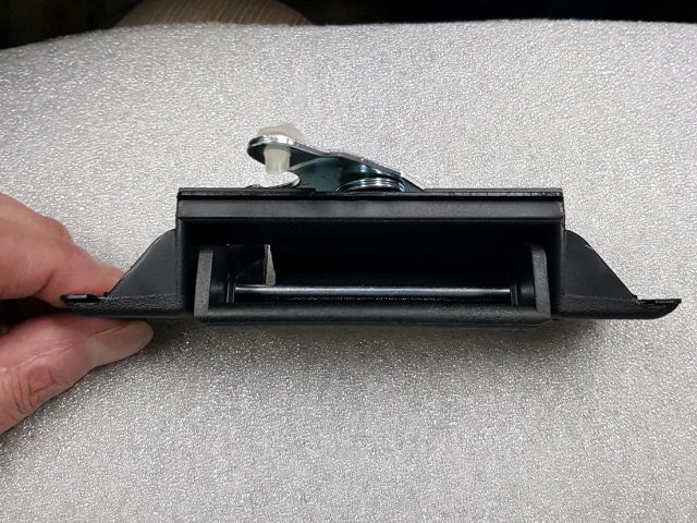 bontott TOYOTA HILUX Plató Ajtó Kilincs