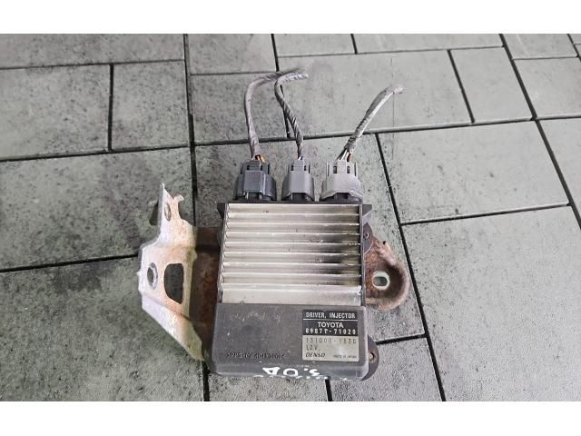 bontott TOYOTA HILUX Porlasztó Elektronika