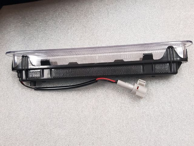 bontott TOYOTA HILUX Pótféklámpa