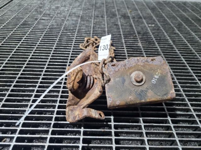 bontott TOYOTA HILUX Pótkerék Tartó