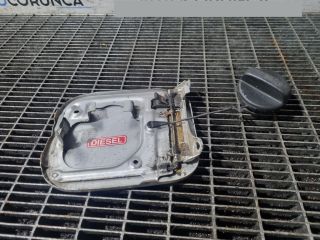 bontott TOYOTA HILUX Tankajtó