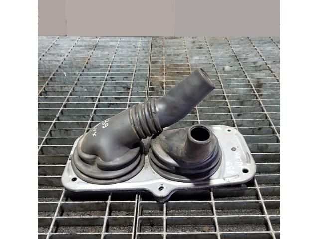 bontott TOYOTA HILUX Váltószoknya