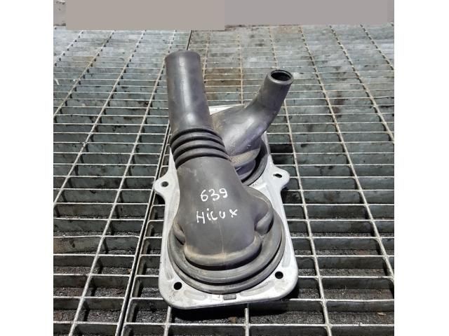 bontott TOYOTA HILUX Váltószoknya