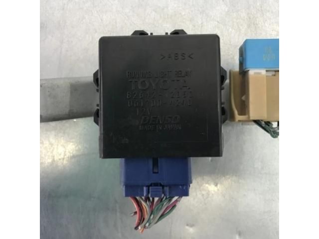 bontott TOYOTA HILUX Világítás Relé