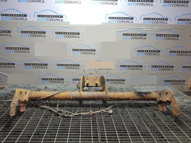 bontott TOYOTA HILUX Vonóhorog