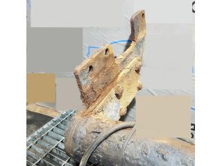 bontott TOYOTA HILUX Vonóhorog