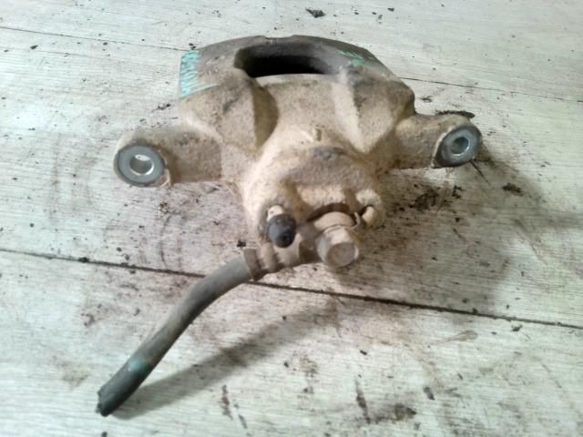 bontott TOYOTA IQ Bal első Féknyereg Munkahengerrel