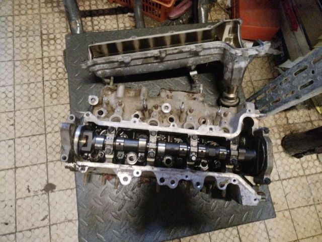 bontott TOYOTA IQ Hengerfej