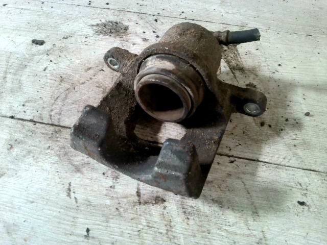 bontott TOYOTA IQ Jobb első Féknyereg Munkahengerrel