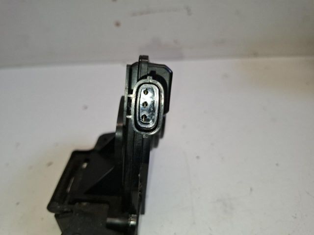 bontott TOYOTA IQ Csomagtérajtó Zárszerkezet