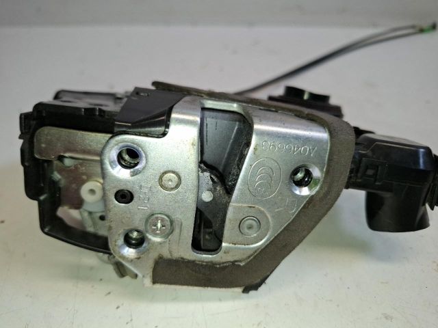 bontott TOYOTA IQ Jobb első Ajtózár