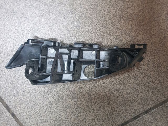 bontott TOYOTA IQ Jobb első Lökhárító Tartó (Műanyag)