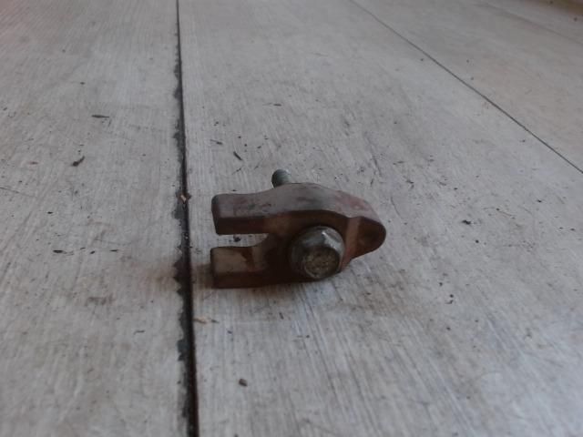 bontott TOYOTA IQ Porlasztó Lefogató