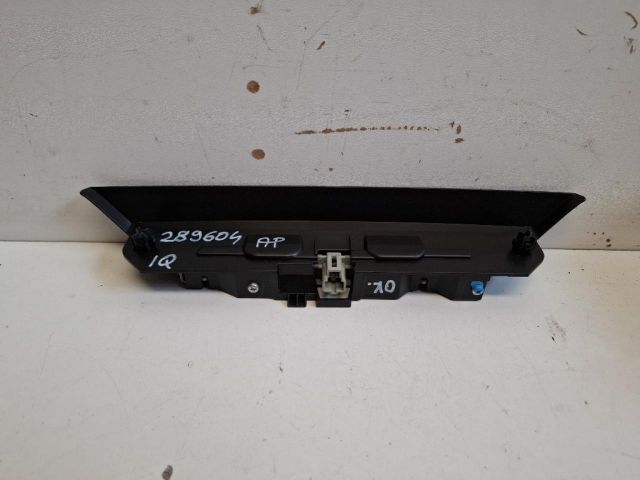 bontott TOYOTA IQ Pótféklámpa