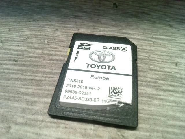 bontott TOYOTA IQ Rádió / CD