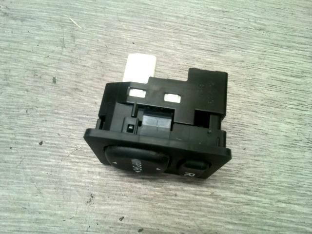 bontott TOYOTA IQ Tükör Kapcsoló