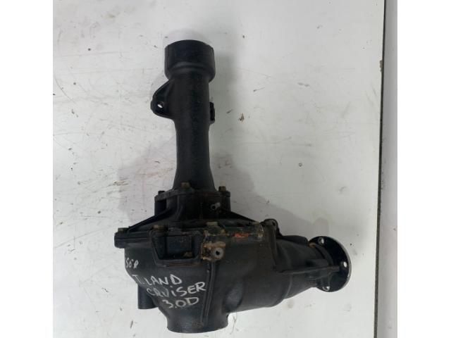 bontott TOYOTA LAND CRUISER Első Differenciálmű