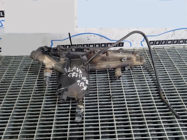 bontott TOYOTA LAND CRUISER Olajszűrő Ház