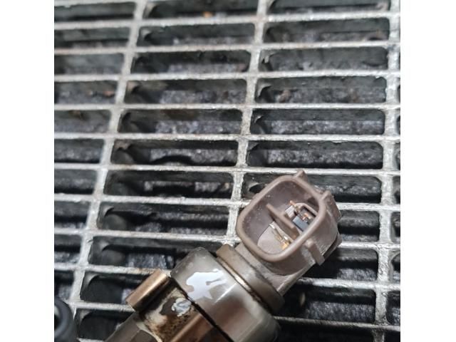 bontott TOYOTA LAND CRUISER Porlasztó (1 db)