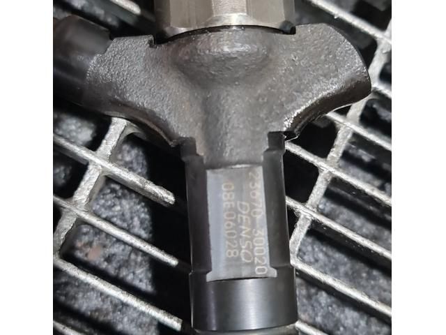 bontott TOYOTA LAND CRUISER Porlasztó (1 db)