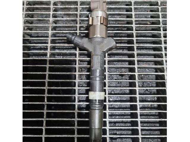 bontott TOYOTA LAND CRUISER Porlasztó (1 db)