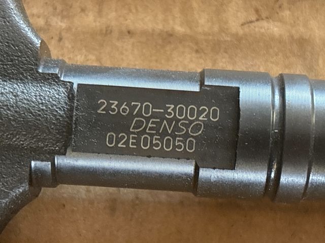 bontott TOYOTA LAND CRUISER Porlasztó (1 db)