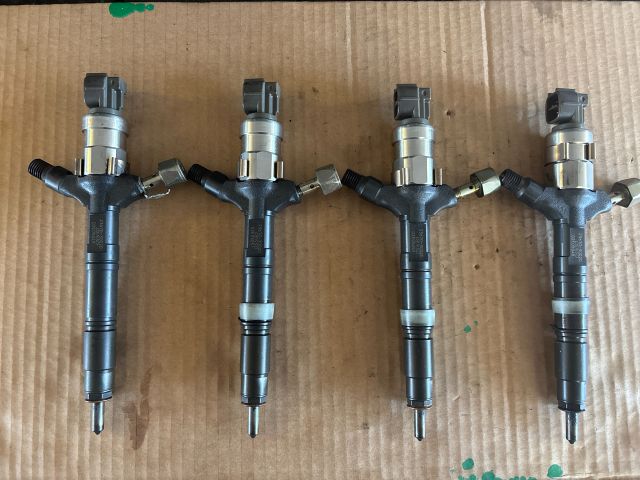 bontott TOYOTA LAND CRUISER Porlasztó (1 db)