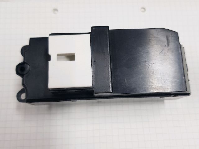 bontott TOYOTA LAND CRUISER Bal első Ablakemelő Kapcsoló