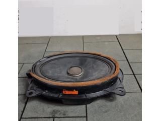 bontott TOYOTA LAND CRUISER Bal első Hangszóró