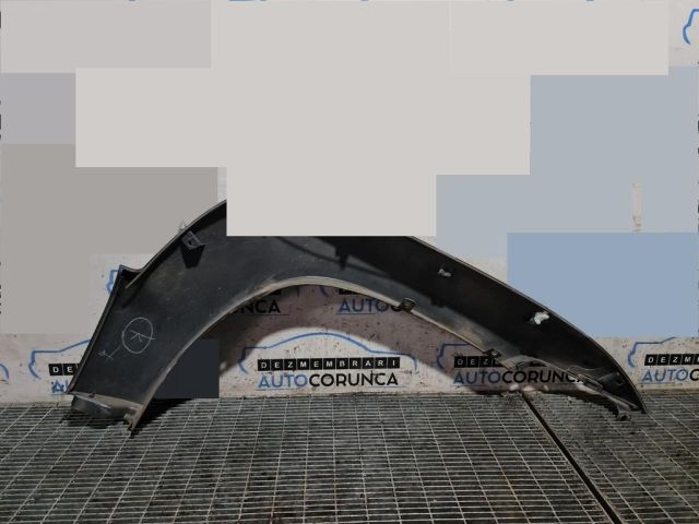 bontott TOYOTA LAND CRUISER Bal első Sárvédő Szélesítő