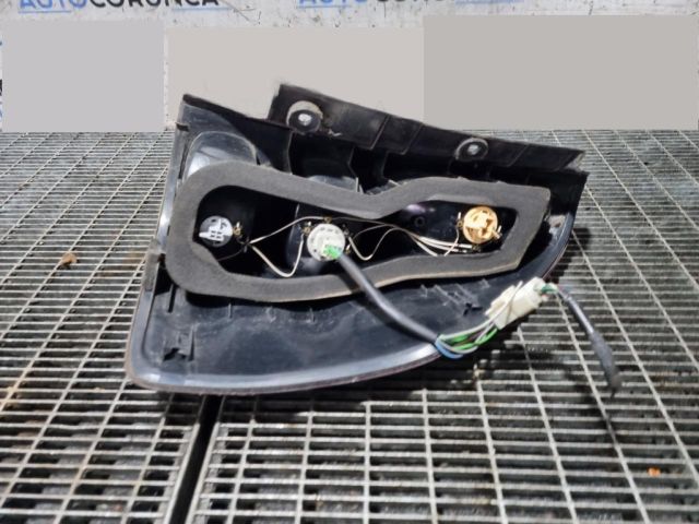 bontott TOYOTA LAND CRUISER Bal Hátsó Lámpa