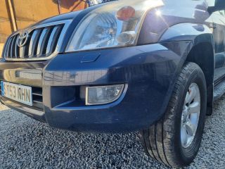 bontott TOYOTA LAND CRUISER Első Lökhárító (Üresen)